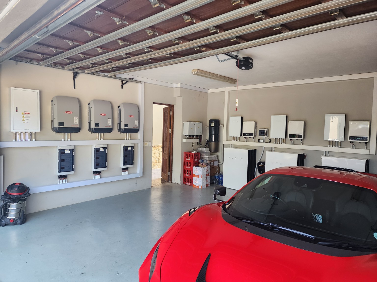 FAFU integrated inverter and battery installation