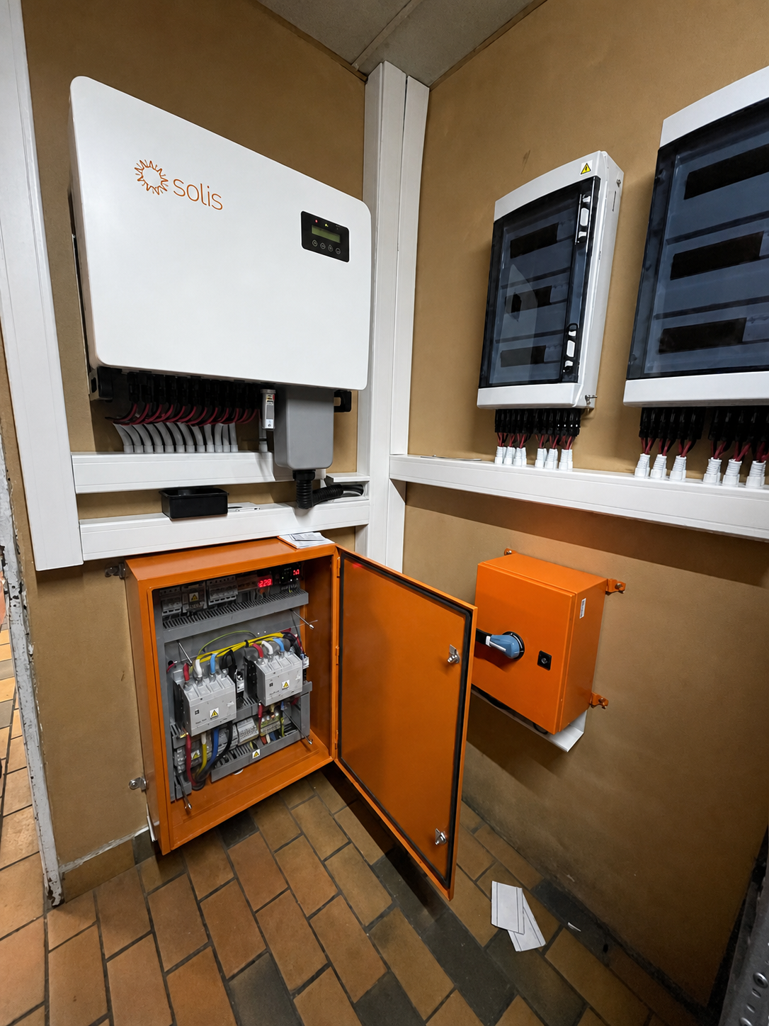 FAFU Solis inverter and distribution system
